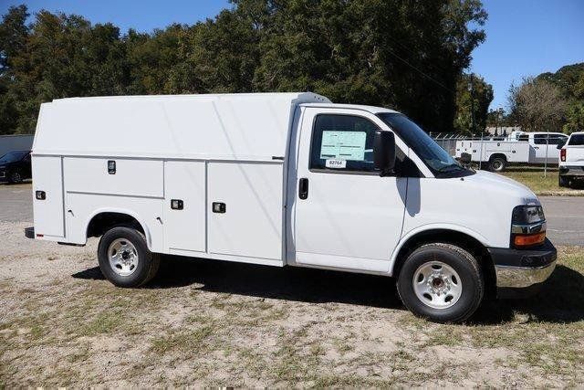 New 2025 Chevrolet Express 3500 w/ Power Convenience Package RWD image 3