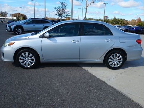 Used 2013 Toyota Corolla LE image 8
