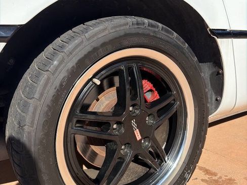 Used 1992 Chevrolet Corvette Coupe image 33