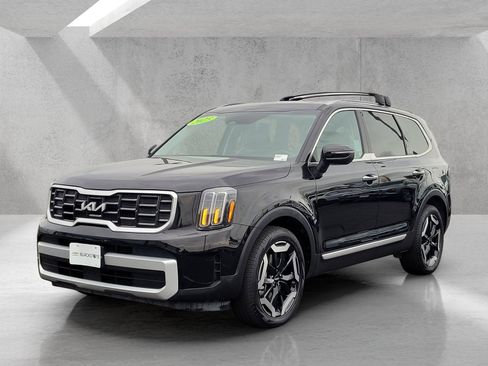 Used 2025 Kia Telluride S AWD/4WD image 9