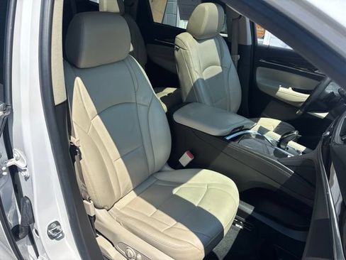 Used 2018 Buick Enclave Premium w/ Experience Buick Package AWD/4WD image 8