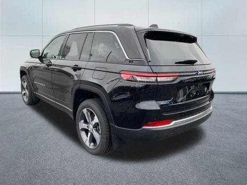 Used 2024 Jeep Grand Cherokee Limited 4xe w/ Luxury Tech Group II AWD/4WD image 6