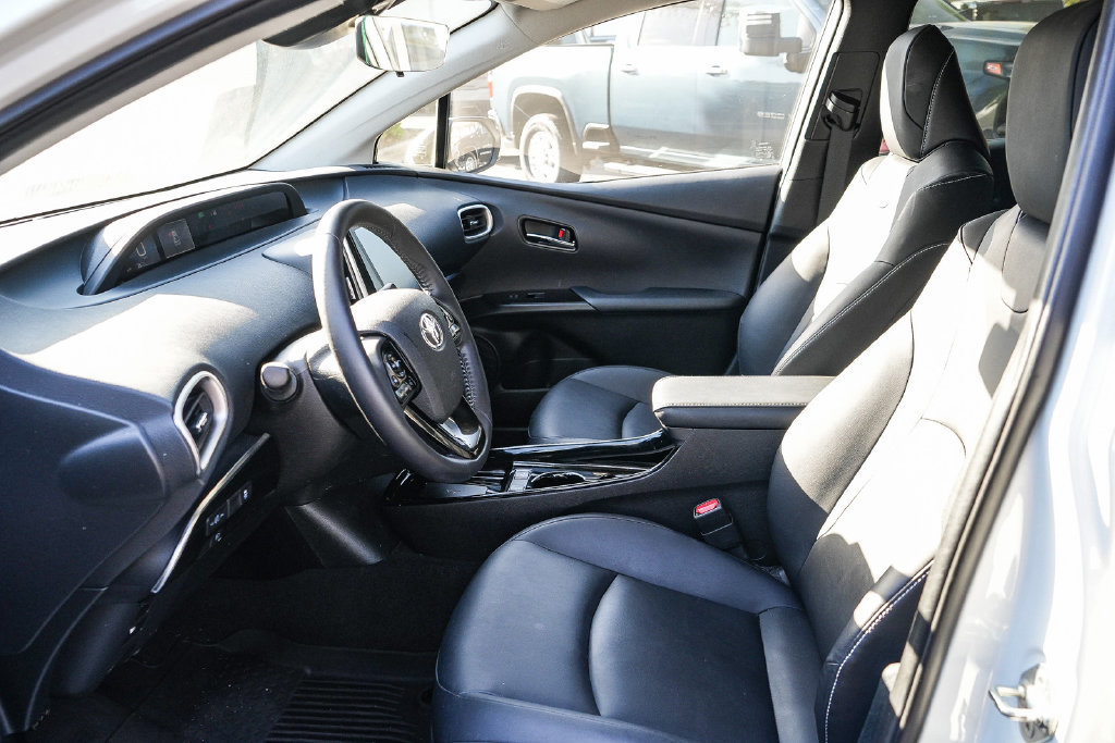 Used 2022 Toyota Prius Prime XLE FWD image 15
