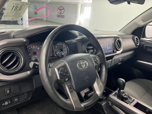 Certified 2020 Toyota Tacoma SR5 image 5