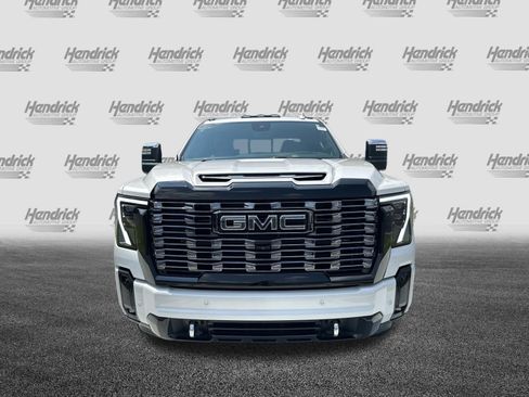 Used 2025 GMC Sierra 2500 Denali Ultimate AWD/4WD image 3