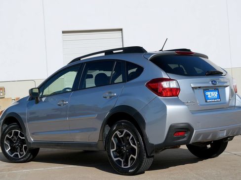 Used 2016 Subaru Crosstrek 2.0i Premium AWD/4WD image 4