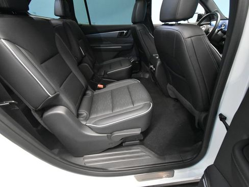 Used 2026 Buick Enclave Sport Touring AWD/4WD image 27