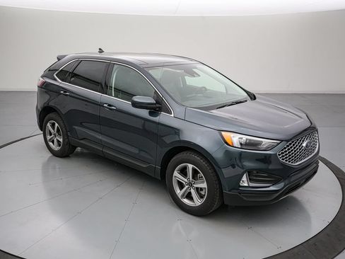Certified 2024 Ford Edge SEL w/ Convenience Package AWD/4WD image 2
