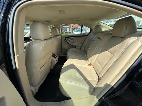 Used 2016 Ford Taurus Limited FWD image 20