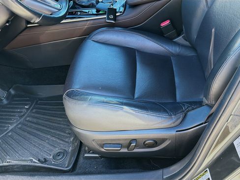 Used 2021 MAZDA CX-30 AWD 2.5 S w/ Premium Package image 18