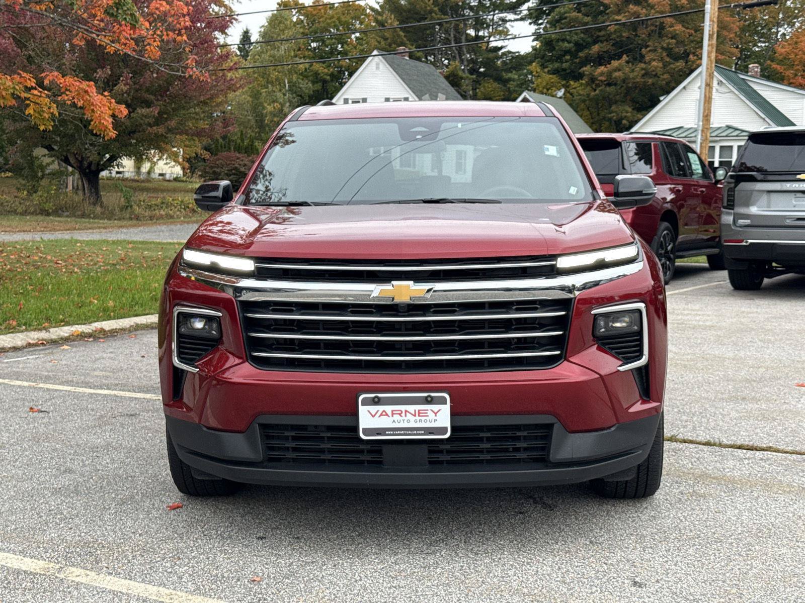 Used 2026 Chevrolet Traverse LT AWD/4WD image 2