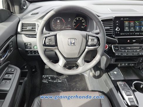 New 2026 Honda Ridgeline Black Edition image 11