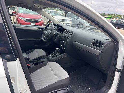 Used 2017 Volkswagen Jetta S FWD image 24