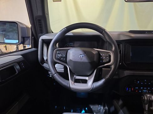 Used 2022 Ford Bronco Black Diamond AWD/4WD image 11