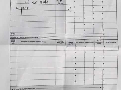 Certified 2022 Ford Explorer XLT w/ Equipment Group 202A image 5