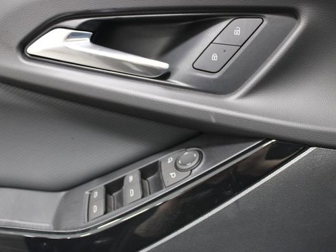 New 2025 Chevrolet Equinox LT w/ Convenience Package II image 35