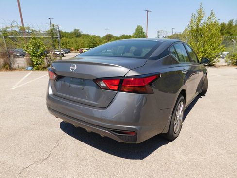 Used 2024 Nissan Altima 2.5 S FWD image 5