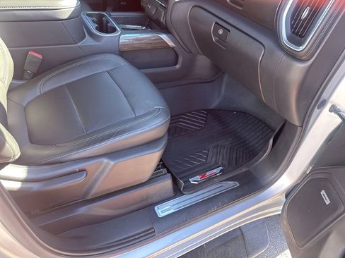 Used 2020 Chevrolet Silverado 1500 RST w/ Texas Edition image 16