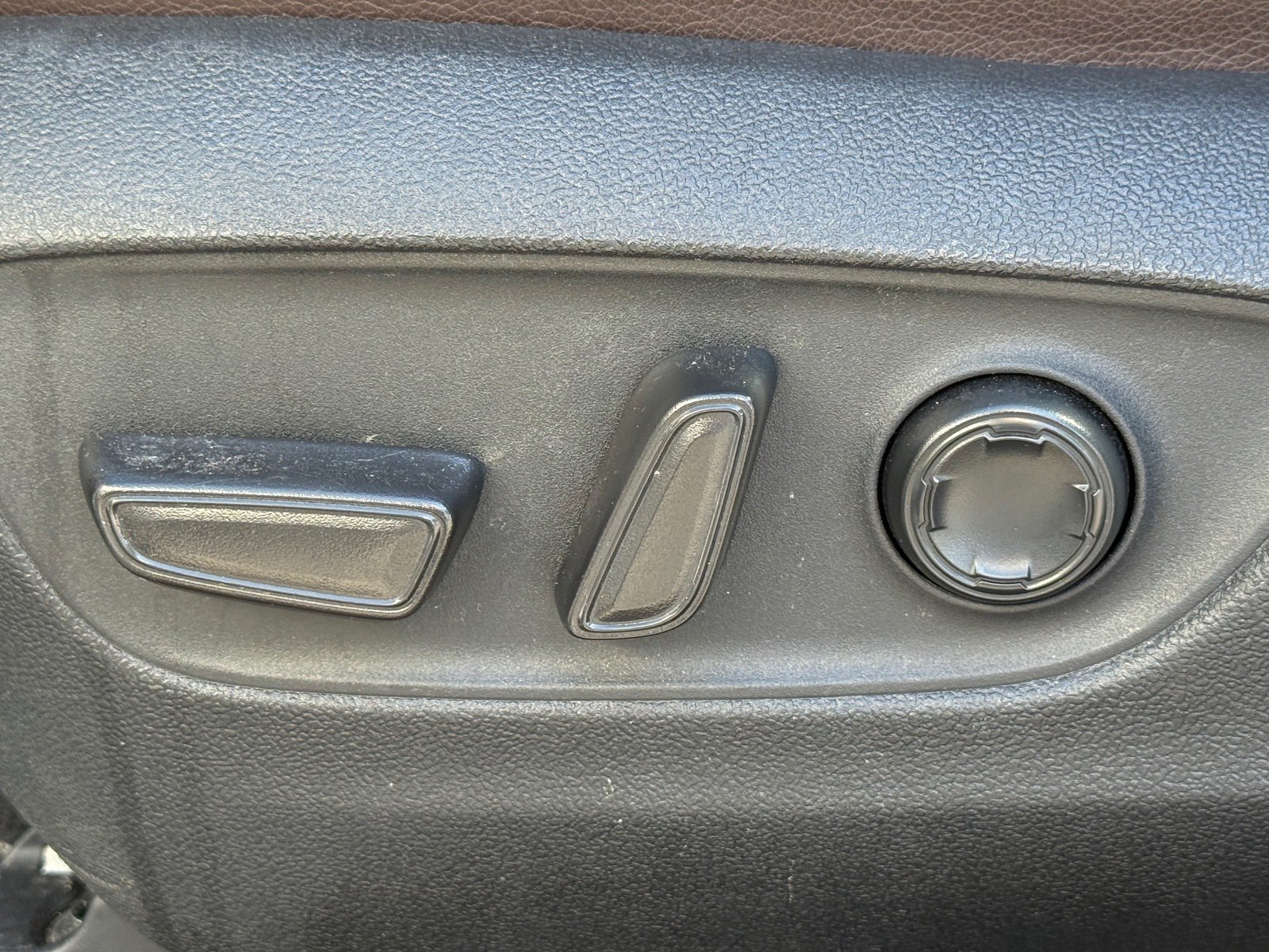 Used 2021 Toyota Sienna Platinum FWD image 41