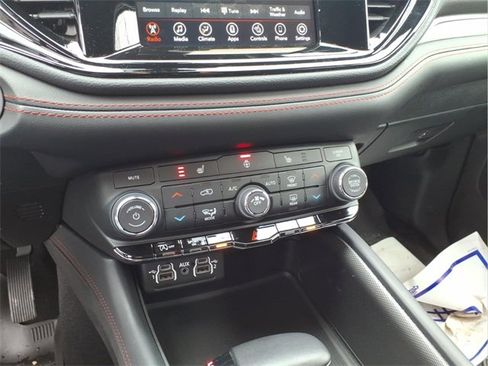 Used 2023 Dodge Durango GT w/ Blacktop Package image 19