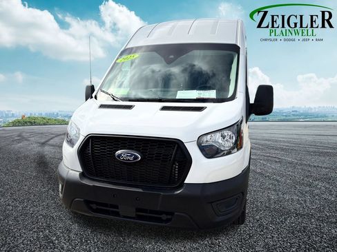 Used 2025 Ford Transit 250 148 High Roof AWD image 9