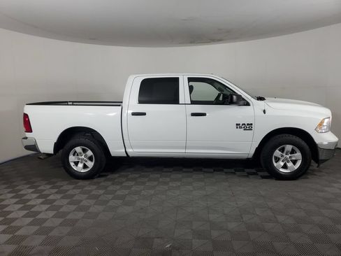 Used 2022 RAM 1500 Classic SLT w/ Electronics Group AWD/4WD image 3