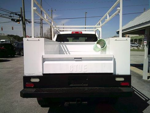 Used 2017 RAM 2500 Tradesman image 4