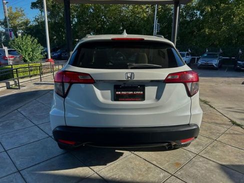 Used 2020 Honda HR-V EX image 3