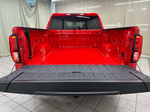 Certified 2025 GMC Sierra 1500 Elevation AWD/4WD image 8