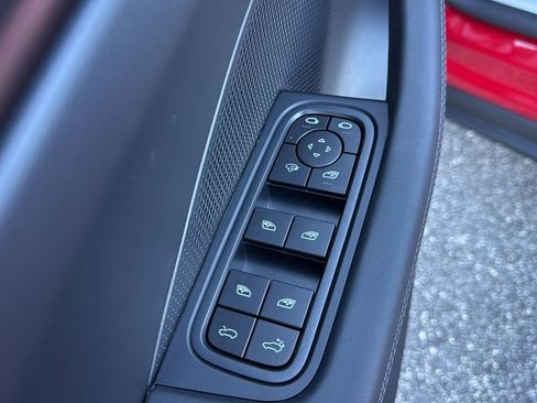 New 2026 Porsche Macan 4 Electric image 8