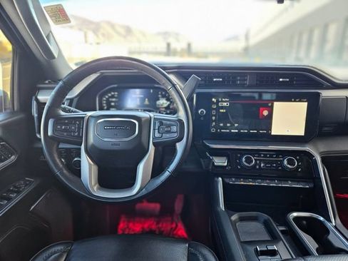 Used 2024 GMC Sierra 3500 Denali w/ Technology Package AWD/4WD image 10