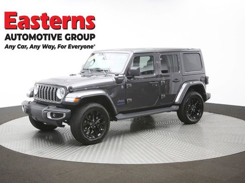 Used 2025 Jeep Wrangler Unlimited Sahara AWD/4WD image 52