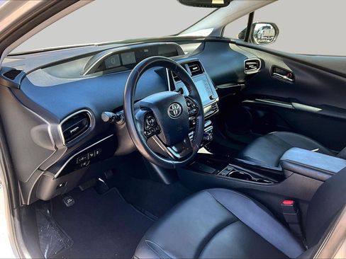 Used 2022 Toyota Prius XLE FWD image 12
