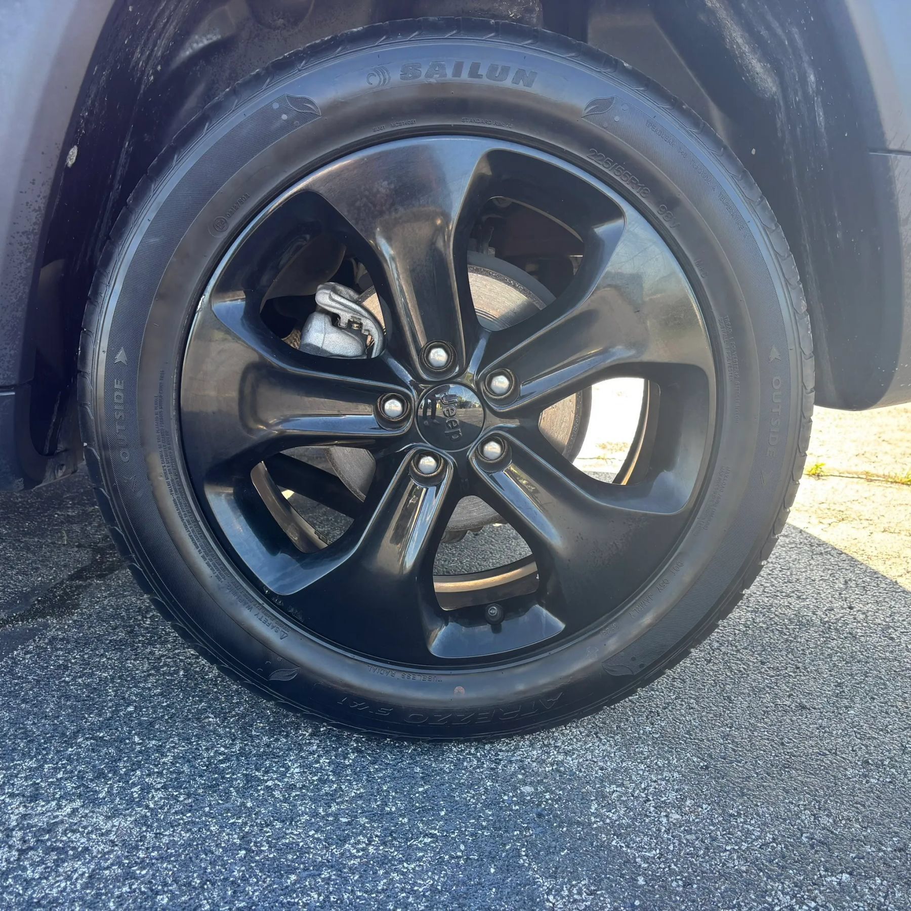 Used 2018 Jeep Compass Latitude w/ Popular Equipment Group FWD image 27