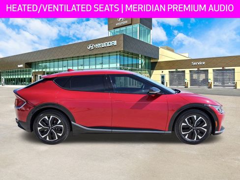 Used 2022 Kia EV6 Wind image 4