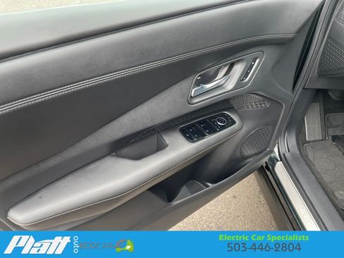 Used 2023 Nissan Ariya FWD image 20