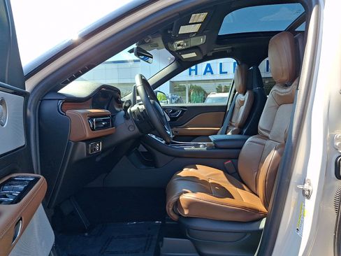 Used 2023 Lincoln Aviator Reserve w/ Equipment Group 201A AWD/4WD image 14