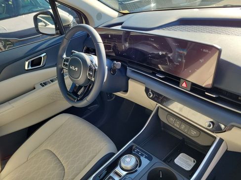 New 2026 Kia Carnival SX FWD image 8