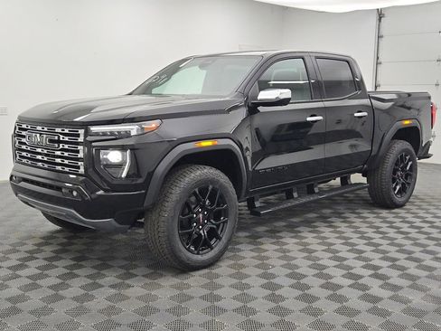 New 2026 GMC Canyon Denali w/ LPO, Denali Black Edition image 17