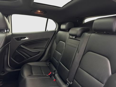 Used 2017 Mercedes-Benz GLA 250 image 35