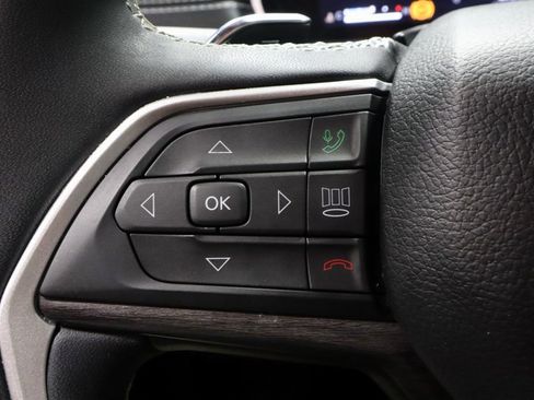 Used 2023 Jeep Grand Cherokee Limited image 28