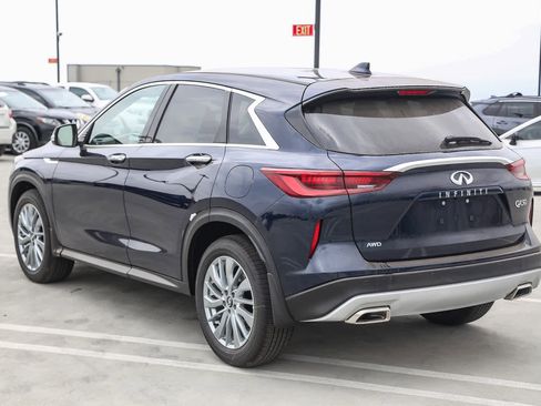 New 2025 INFINITI QX50 Pure image 8
