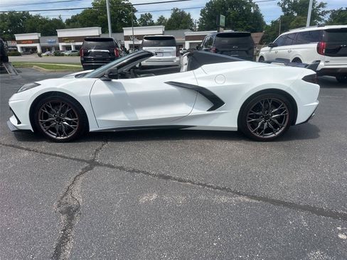 Used 2024 Chevrolet Corvette Stingray Premium Conv w/ Z51 Performance Package RWD image 28