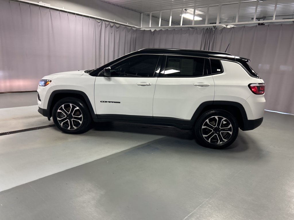 Used 2023 Jeep Compass Limited AWD/4WD image 4