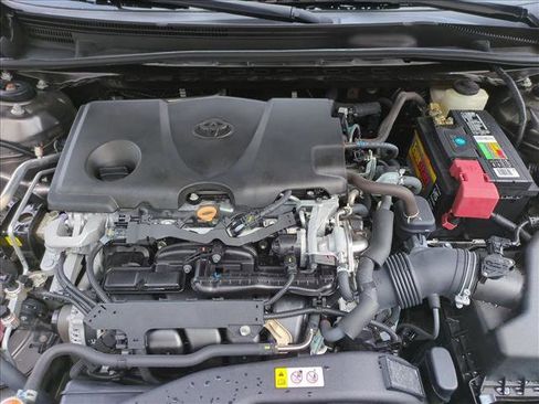 Used 2020 Toyota Camry LE image 21