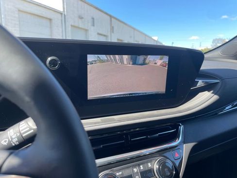 Used 2025 Buick Envista Sport Touring w/ Convenience I Package image 17