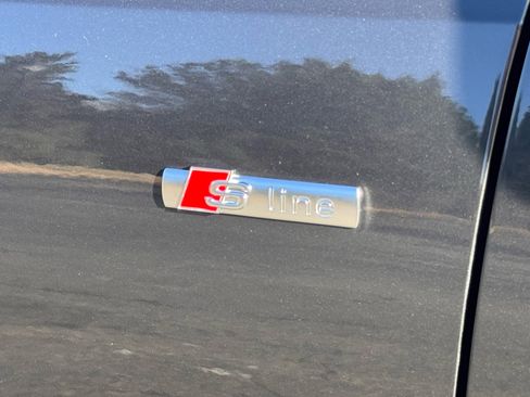 Used 2017 Audi A4 2.0T Premium Plus w/ Premium Plus Package image 7