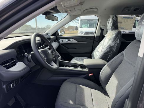 New 2026 Ford Explorer Active AWD/4WD image 14