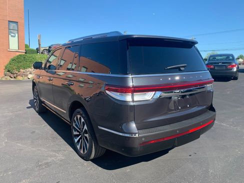 Used 2024 Lincoln Navigator Reserve AWD/4WD image 17