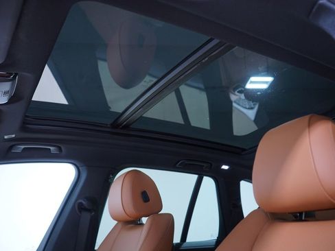 Used 2021 BMW X5 xDrive45e w/ M Sport Package image 8